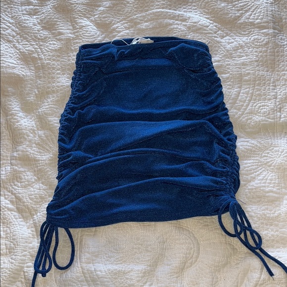 Princess Polly Elegant Blue Ruched Skirt - Picture 1 of 5